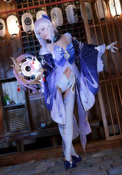 女高中生的腰姿_1080高清完整版